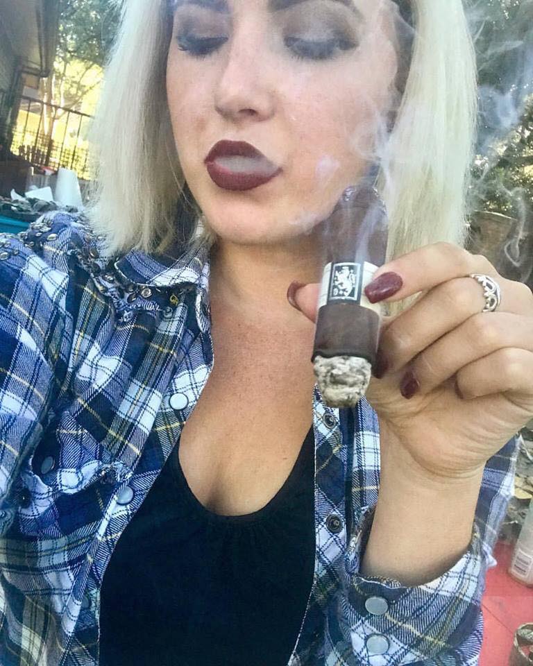 100 Hot Blonde Sexy Cigar Women Cigar Smoking