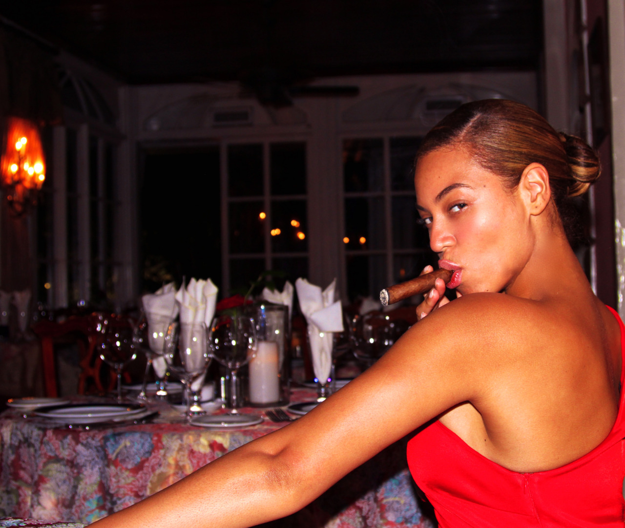 Beyonce nude cigar