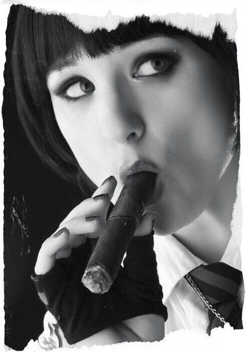 Black and White 100 photo album – Female Cigar Smokers – The CigarMonkeys