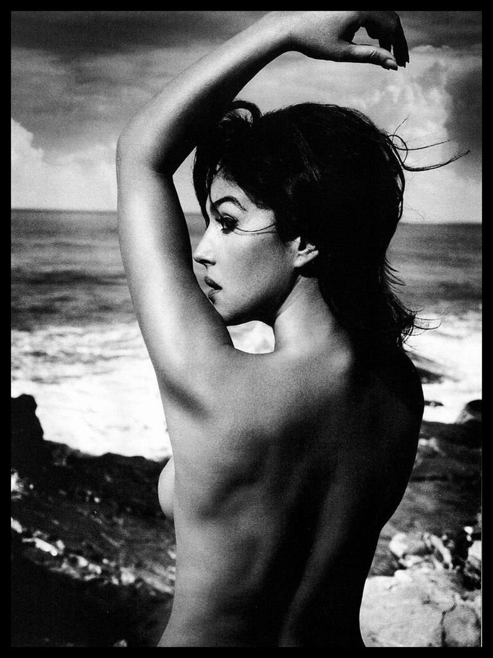 Black Film Stars Nude - 30 HOT Black & White photoes from Monica Bellucci â€“ Cigar ...