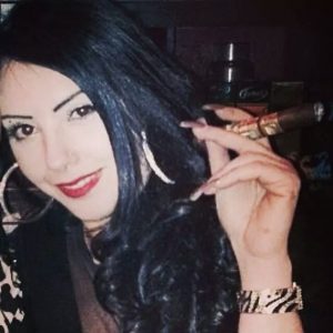 Amatuer Ladies Happy Cigar Smoking 100 HOT PICS – The CigarMonkeys