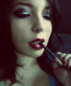 Amatuer Ladies Happy Cigar Smoking 100 HOT PICS – The CigarMonkeys