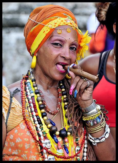cuba havanna cigar smoking people - cuban cigar aficionados