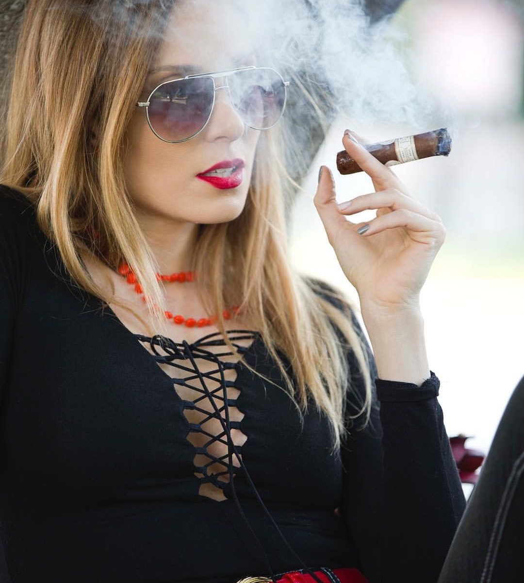 sunglasses cigar female