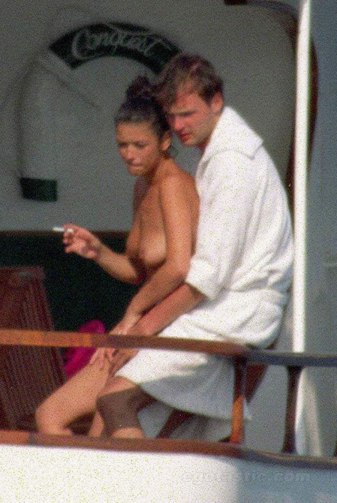 Catherine Zeta Jones Smoking Hot Nude Sexy No Pinterest Pics