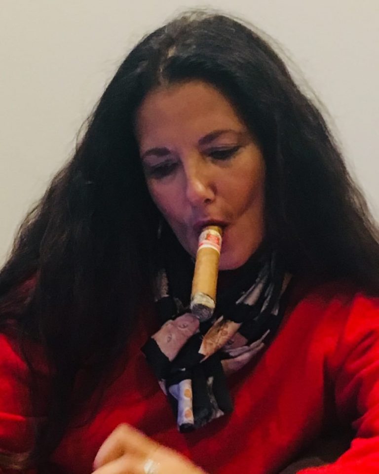 TOP 111 MILF Cigar Queen The CigarMo