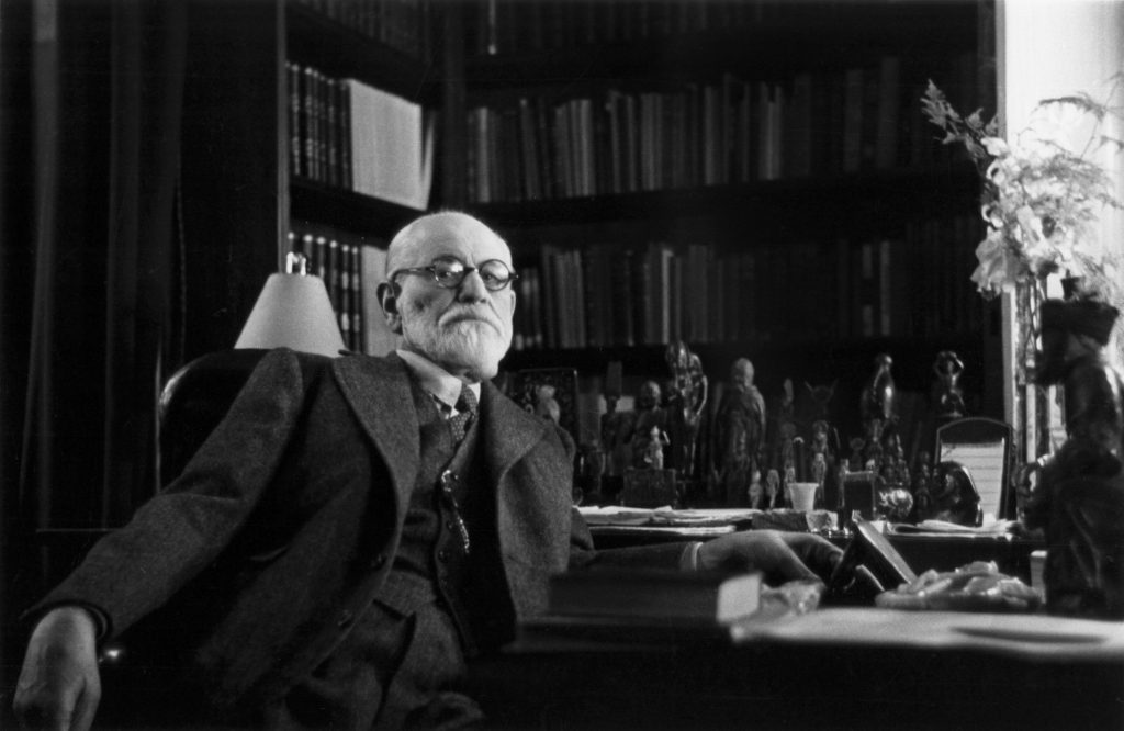 TOP 50 Sigmund Freud cigar smoking pictures and rare photos The