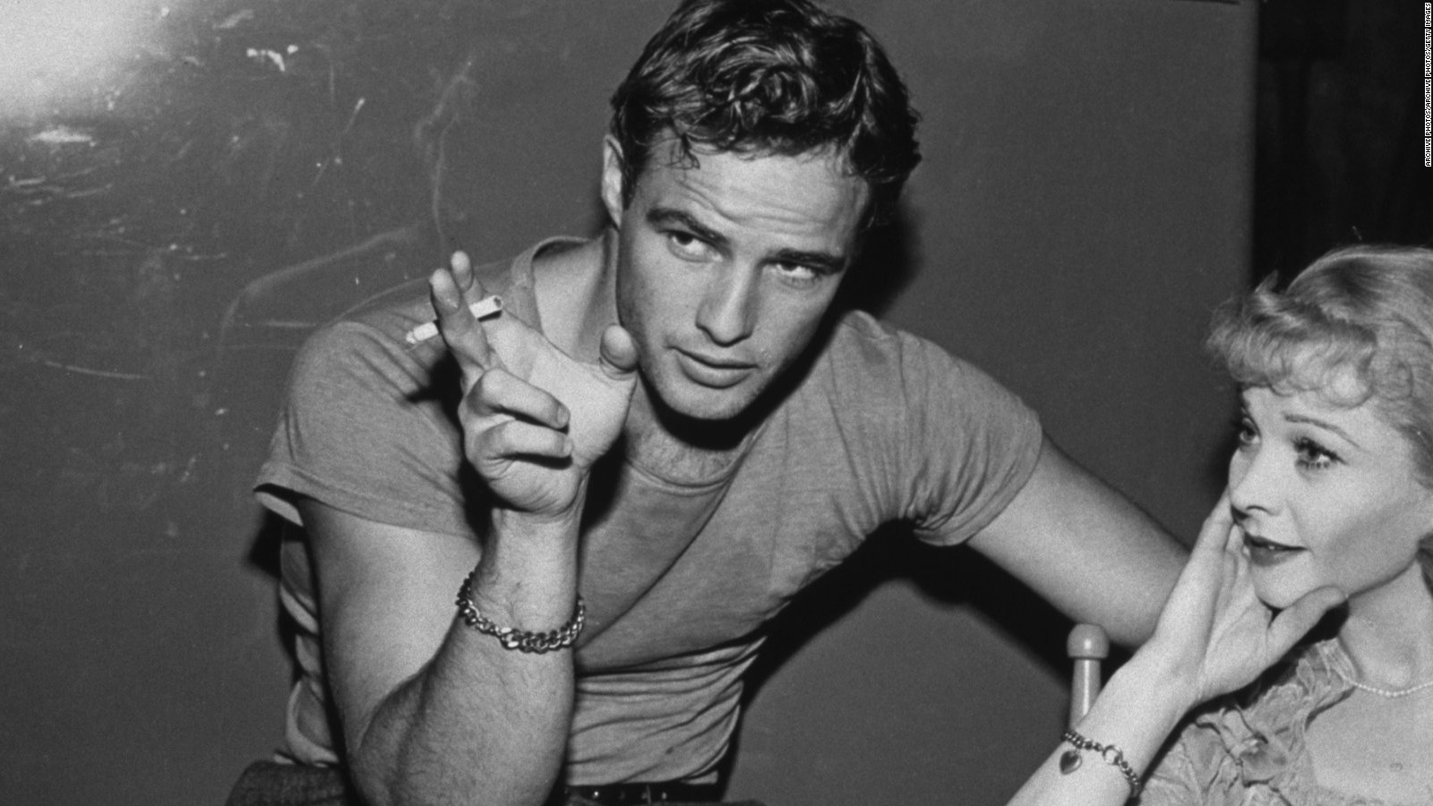 Marlon Brando - smokes cigar and cigarette - cigarmonkeys.com - famous ciga...