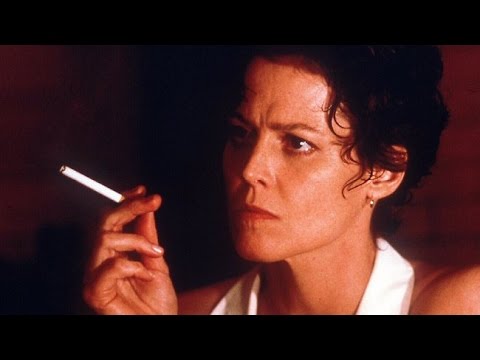 Sigourney Weaver HOT and SMOKE (20 photos) - Celebrity 