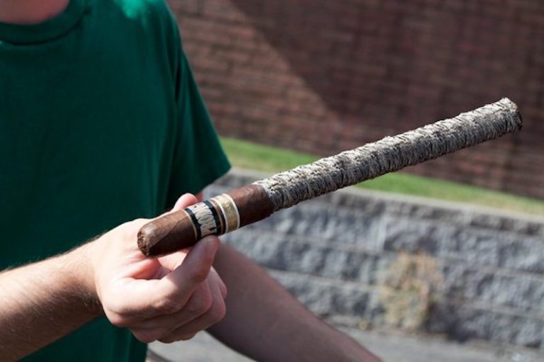 Long Cigar Ash (12 photos) The CigarMonkeys