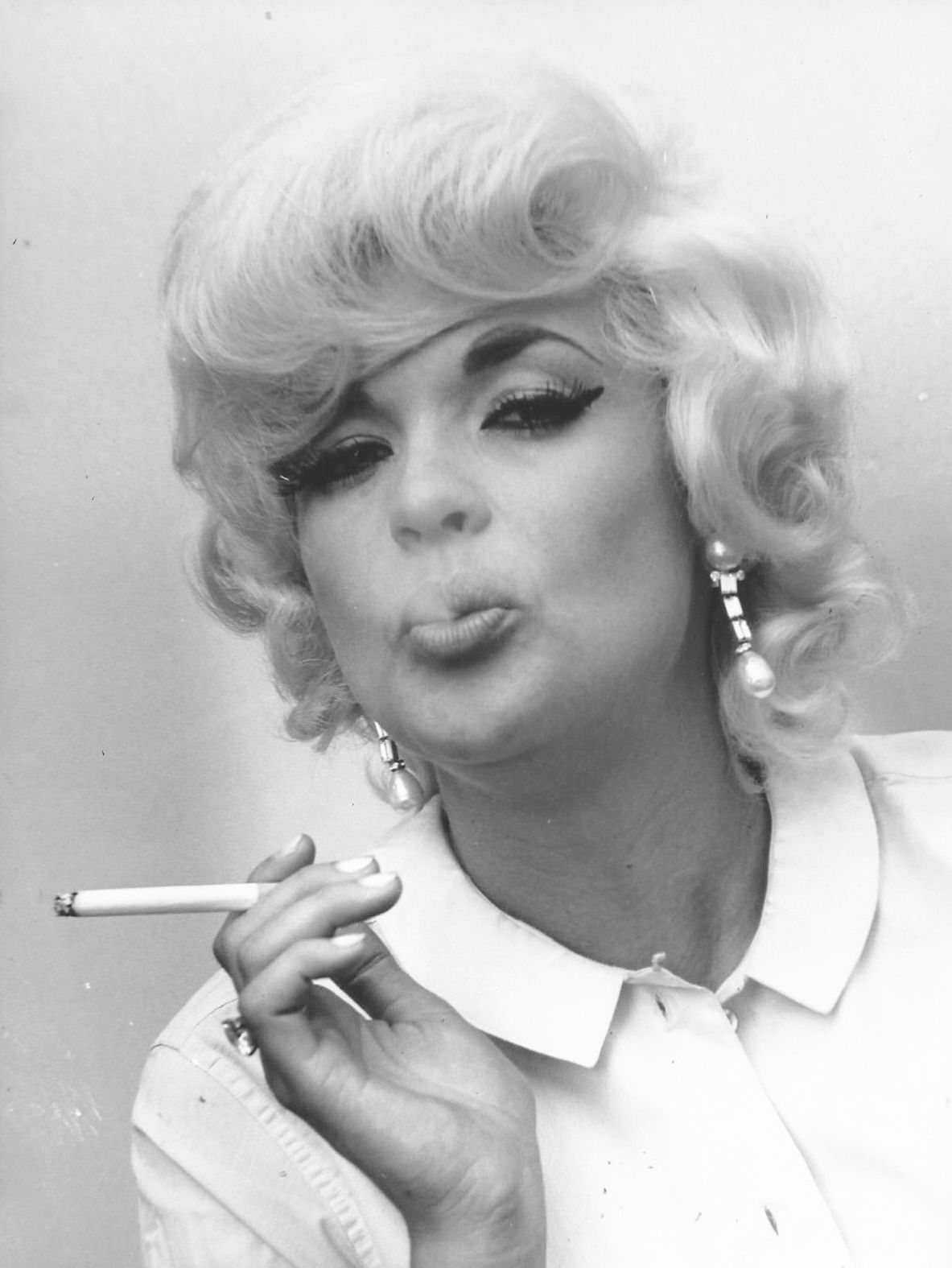 38 Rare Jayne Mansfield cigarette smoking photos.